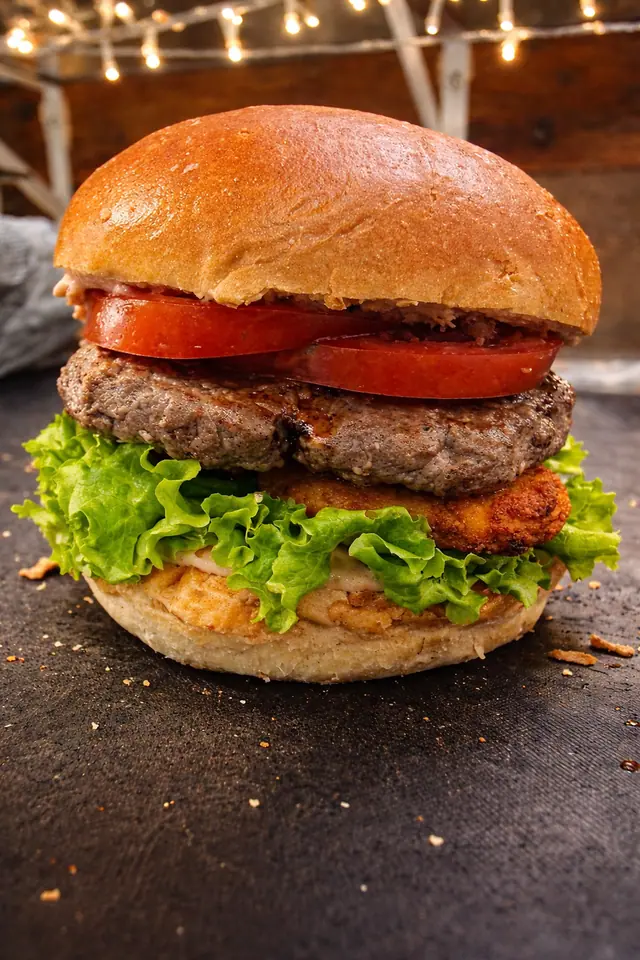 Burger Grand z podwójnym kotletem